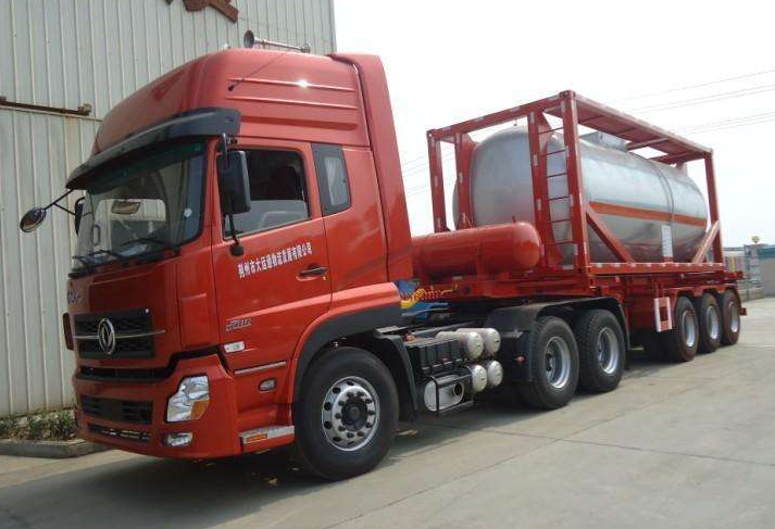 專業(yè)運(yùn)輸車隊-鑫漢物流