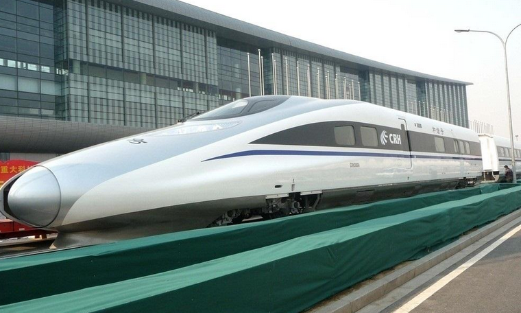 貨運列車運輸?shù)奈锪?鑫漢物流