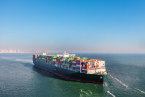 混裝貨物的“平衡術”：紐扣電池/干電池/蓄電池海運拼箱的合規(guī)密碼-鑫漢物流